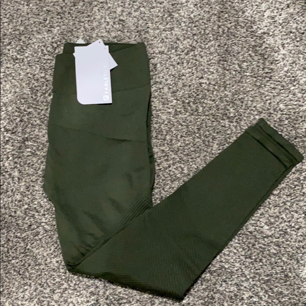 NWT Fabletics leggings